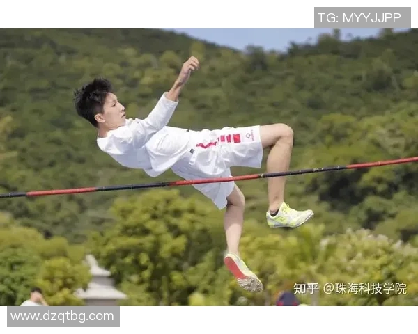 香港游泳运动员突破自我再创佳绩 展现卓越实力与拼搏精神