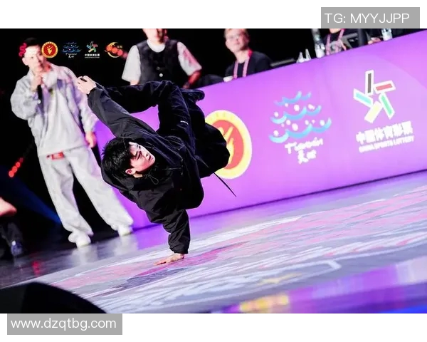 重庆街舞队在全国街舞节奏排行榜中荣获第四名展现实力与风采 重庆街舞队在全国街舞节奏排行榜中荣获第四名展现实力与风采